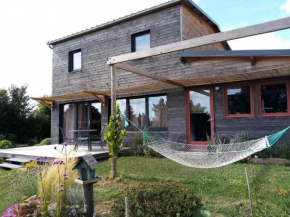 Maison en bois à la campagne proche vilaine
